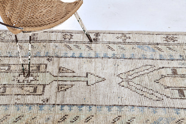 Sarandaze Runner, Domicile Collection - narrow runner - close-up of weave texture and pile [#2]