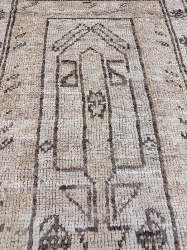 Sarandaze Runner, Domicile Collection - narrow runner - overhead flat lay view [#4]