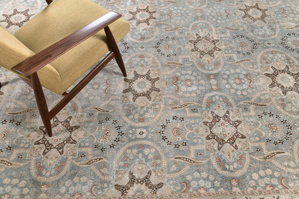 Antique Persian Mashad - close-up of weave texture and pile [#2]