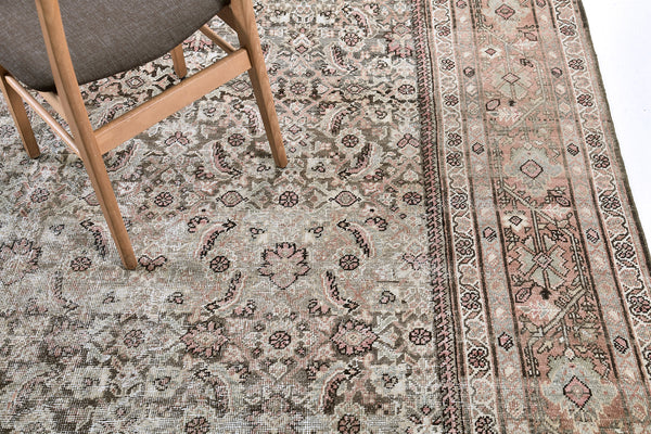Antique Persian Mahal - close-up of weave texture and pile [#3]