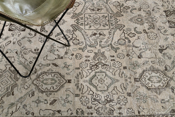 Antique Persian Mahal - styled in room setting [#4]