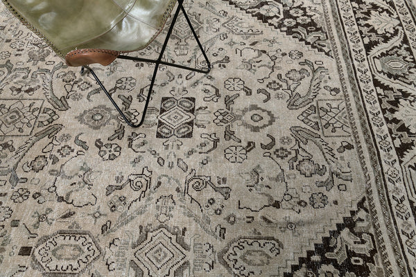 Antique Persian Mahal - detailed border and fringe [#4]