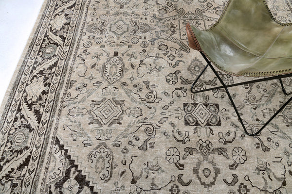 Antique Persian Mahal - close-up of weave texture and pile [#4]