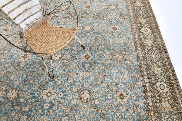 Antique Persian Tabriz - close-up of weave texture and pile [#3]