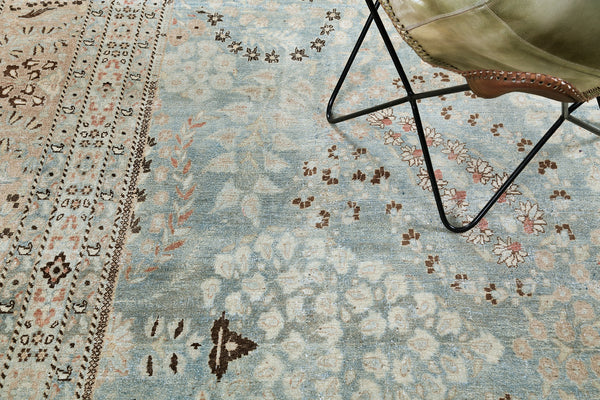 Antique Persian Mashad - close-up of weave texture and pile [#4]