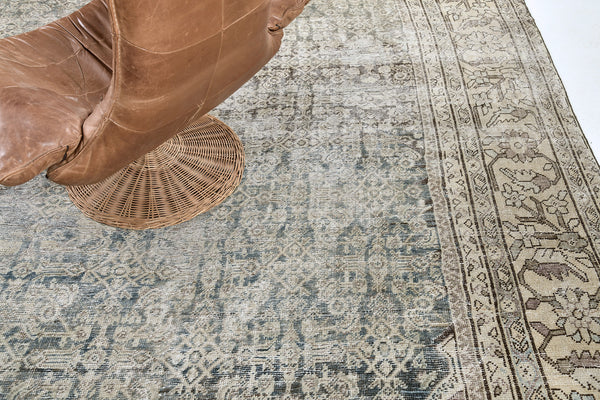 Antique Persian Sultanabad - detailed border and fringe [#2]