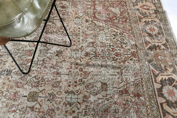 Antique Persian Sultanabad - detailed border and fringe [#4]