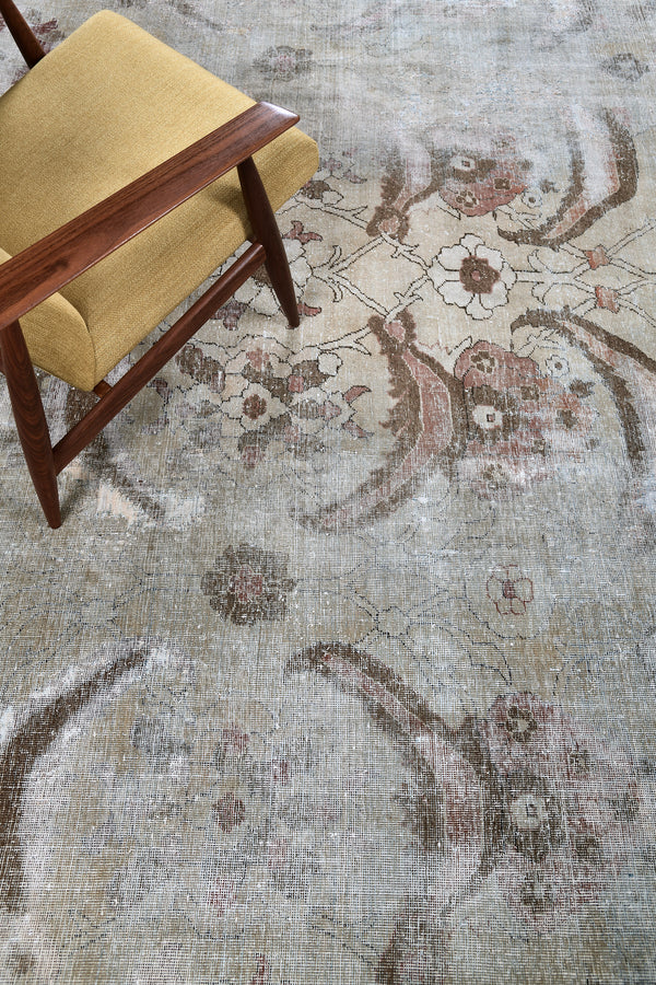 Antique Indo Agra - detailed border and fringe [#2]