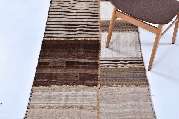 Antique Persian Ghashghaei Kilim Runner - flat-weave kilim - close-up of weave texture and pile [#1]