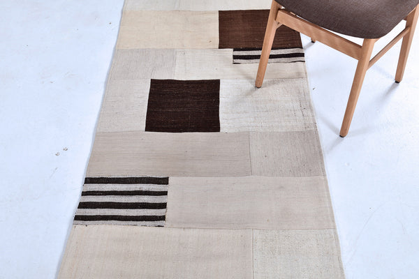 Antique Persian Ghashghaei Kilim Runner - flat-weave kilim - close-up of weave texture and pile [#4]