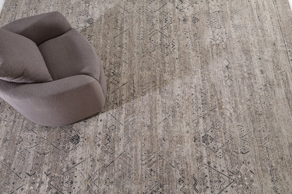 Baaban, Seaside Standing - detailed border and fringe