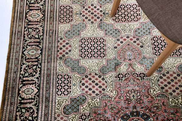 Persian Silk Qum - pure silk - close-up of weave texture and pile [#2]