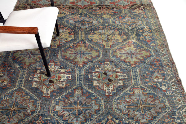 Antique Persian Bakhtiar - close-up of weave texture and pile