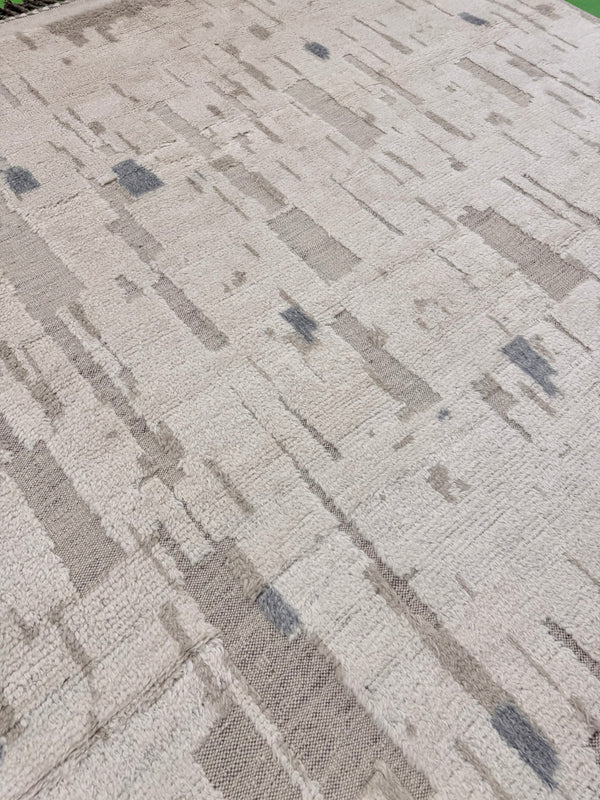 Ayrad, Atlas Collection, Natural Gray - styled in room setting