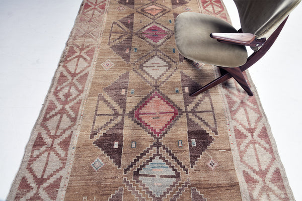 Vintage Turkish Kars Gallery Size Runner - narrow runner, hand-knotted in Turkey - close-up of weave texture and pile [#1]