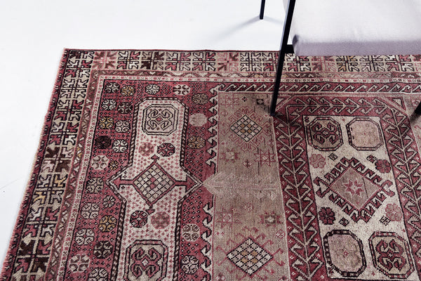 Vintage Turkish Anatolian - hand-knotted in Turkey - detailed border and fringe [#30]