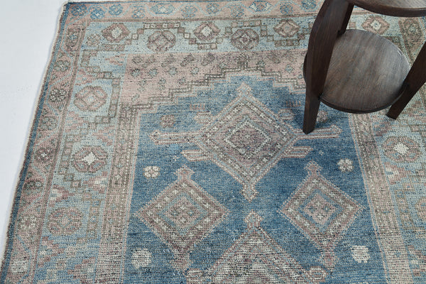 Antique Persian Kurdish - close-up of weave texture and pile [#2]