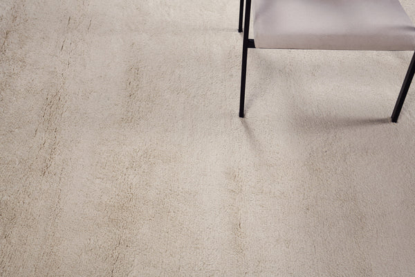 Semi Shaggy Silt, Loam Collection, Ivory - close-up of weave texture and pile