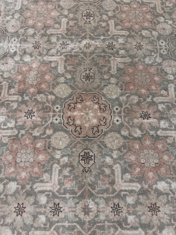 Antique Turkish Hereke - hand-knotted in Turkey - corner detail highlighting craftsmanship [#1]