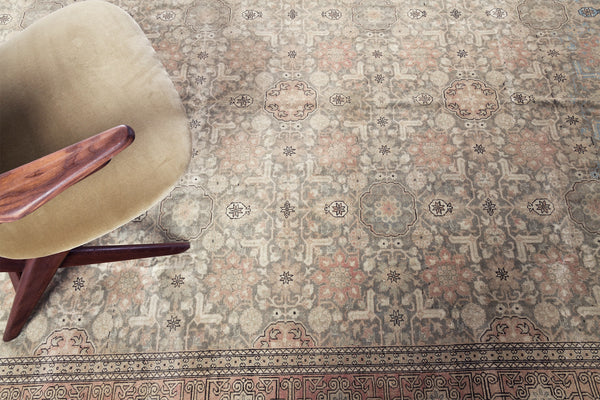 Antique Turkish Hereke - hand-knotted in Turkey - detailed border and fringe [#1]