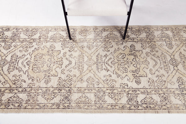 Oushak Runner, Domicile Collection - detailed border and fringe [#1]