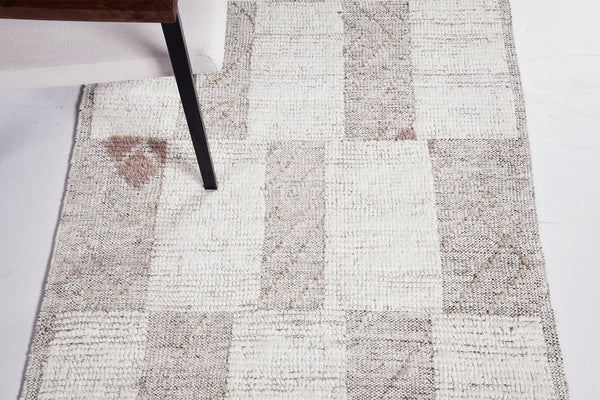 Tavret Runner, Nomad Collection, Ivory Spice - narrow runner - close-up of weave texture and pile [#2]