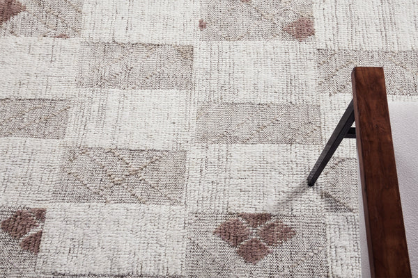 Tavret Runner, Nomad Collection, Ivory Spice - narrow runner - styled in room setting [#2]