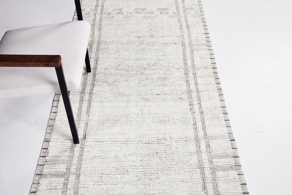 Meddur Runner, Nomad Collection, Ivory - narrow runner - close-up of weave texture and pile [#4]