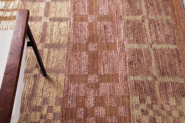 Shatranja, Kust Collection, Multi Rose - styled in room setting [#2]