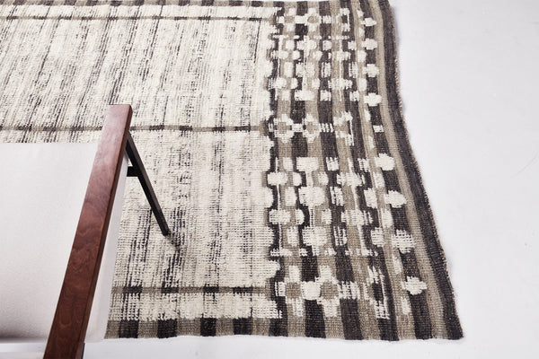 Yedder, Nomad Collection, Ivory Brown - styled in room setting [#2]