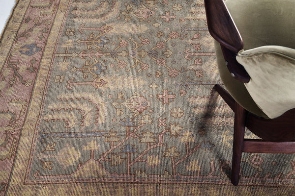 Antique Turkish Oushak - hand-knotted in Turkey - close-up of weave texture and pile [#12]