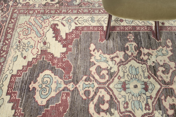 Heriz, Sultanabad Collection - detailed border and fringe