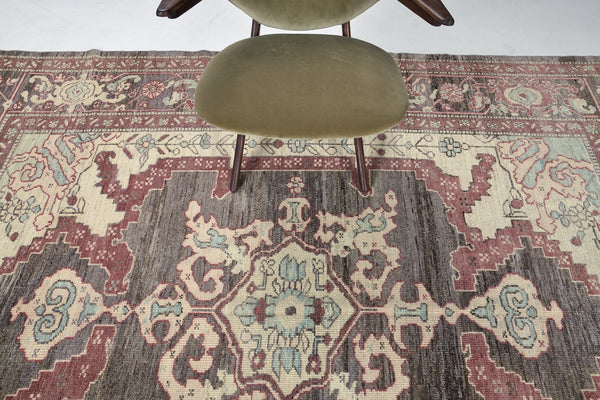 Heriz, Sultanabad Collection - full length showing color variation
