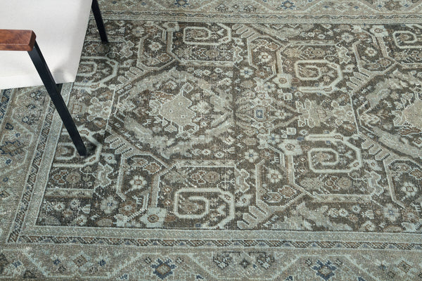 Antique Persian Sultanabad - close-up of weave texture and pile [#6]
