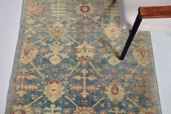 Oushak, Sultanabad Collection - overhead flat lay view [#12]