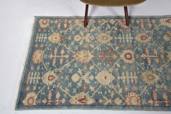 Oushak, Sultanabad Collection - close-up of weave texture and pile [#13]