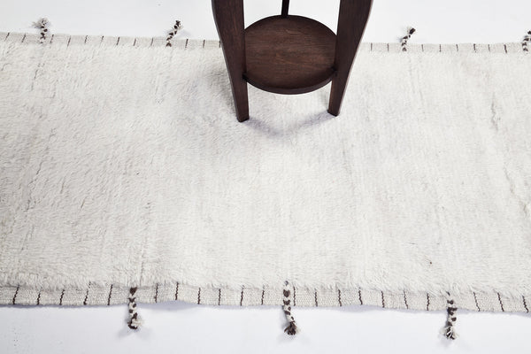 Gregale Runner, Haute Bohemian, Ivory - narrow runner - close-up of weave texture and pile [#1]