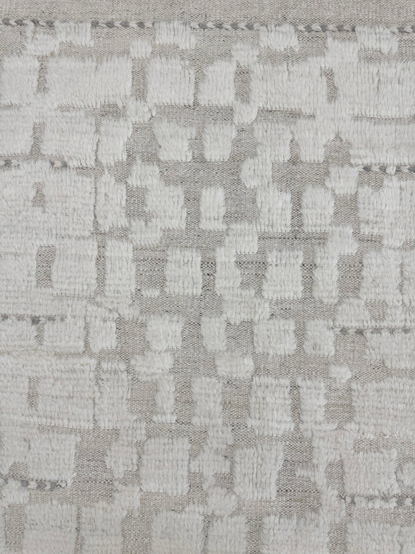 Anzade Runner, Atlas Collection, Ivory - narrow runner - styled in room setting [#2]