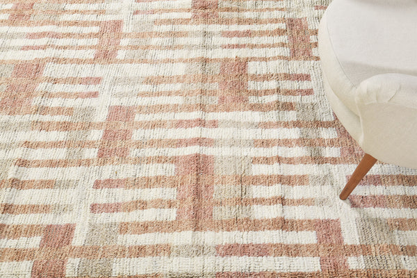 Iken, Kust Collection, Ivory Rose - full length showing color variation