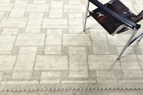 Souani, Nomad Collection, Ivory - styled in room setting