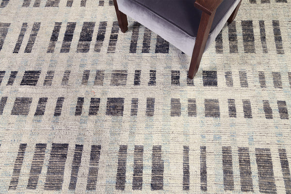 Iken, Kust Collection, Hazy Gray - detailed border and fringe