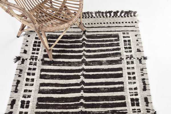 Tala Runner Seasons, Atlas Collection, Ivory Brown - narrow runner - close-up of weave texture and pile [#3]