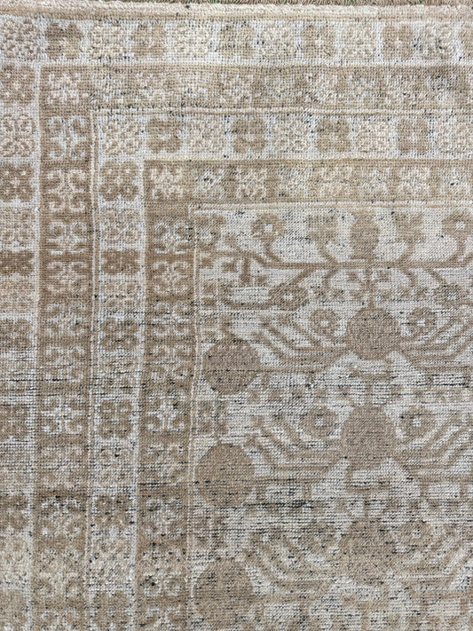 Hotan A, Domicile Collection