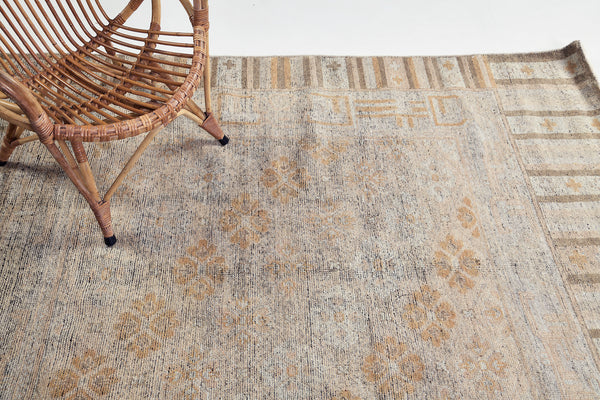 Kashgar, Domicile Collection - detailed border and fringe
