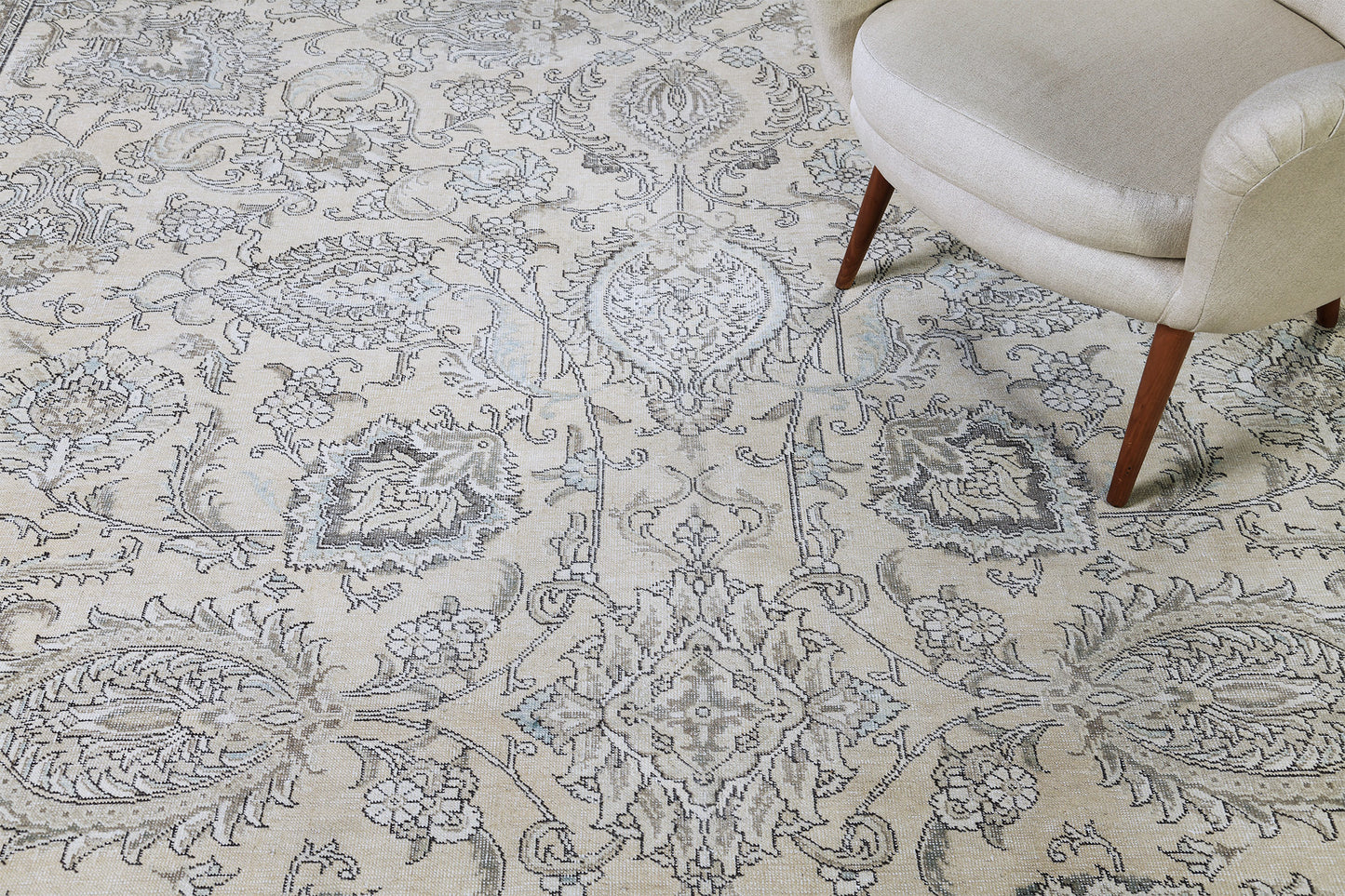 Antique Persian Tabriz - close-up of weave texture and pile [#17]