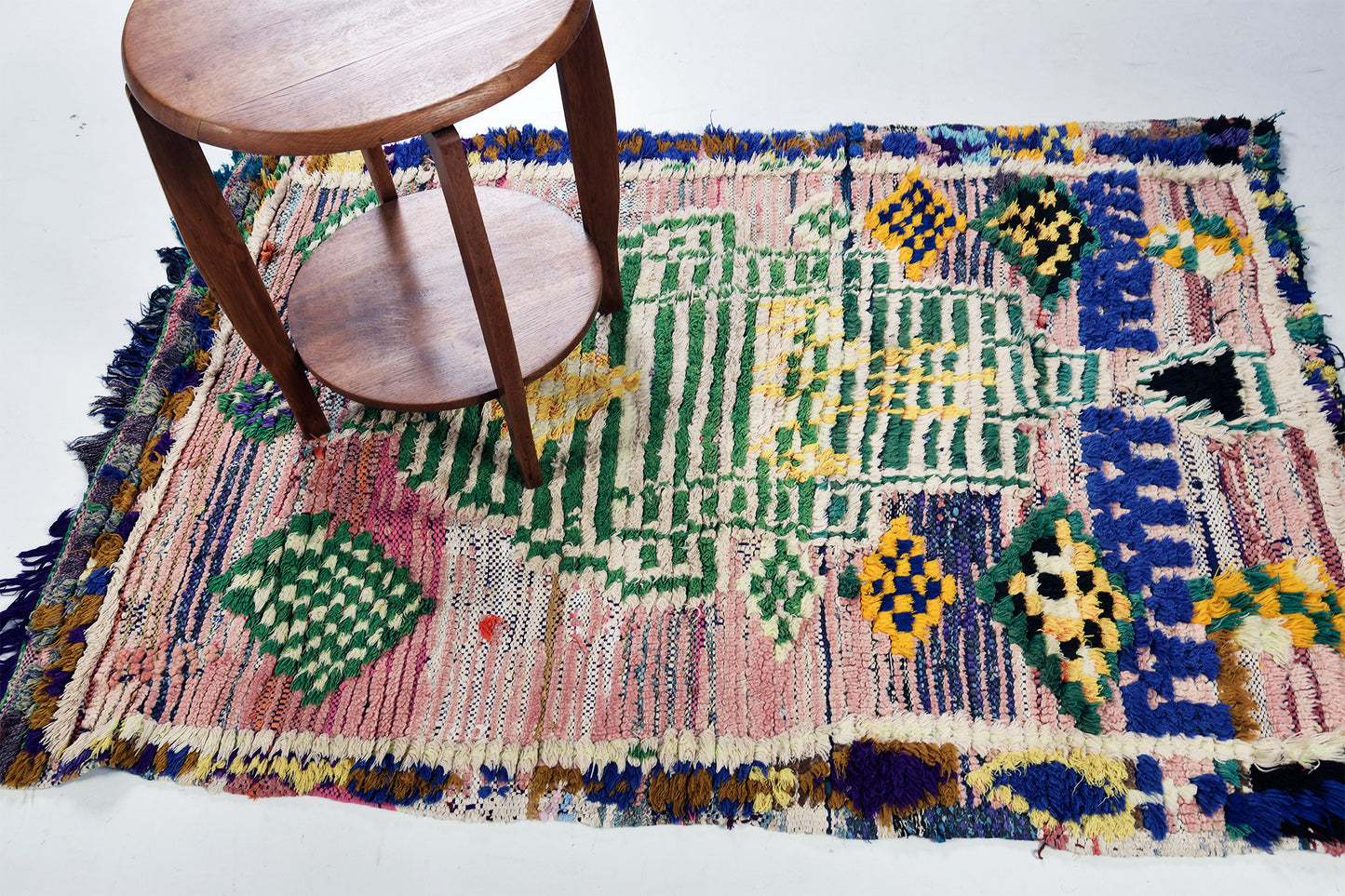 Vintage Moroccan Azilal - handwoven in Morocco - detailed border and fringe [#7]