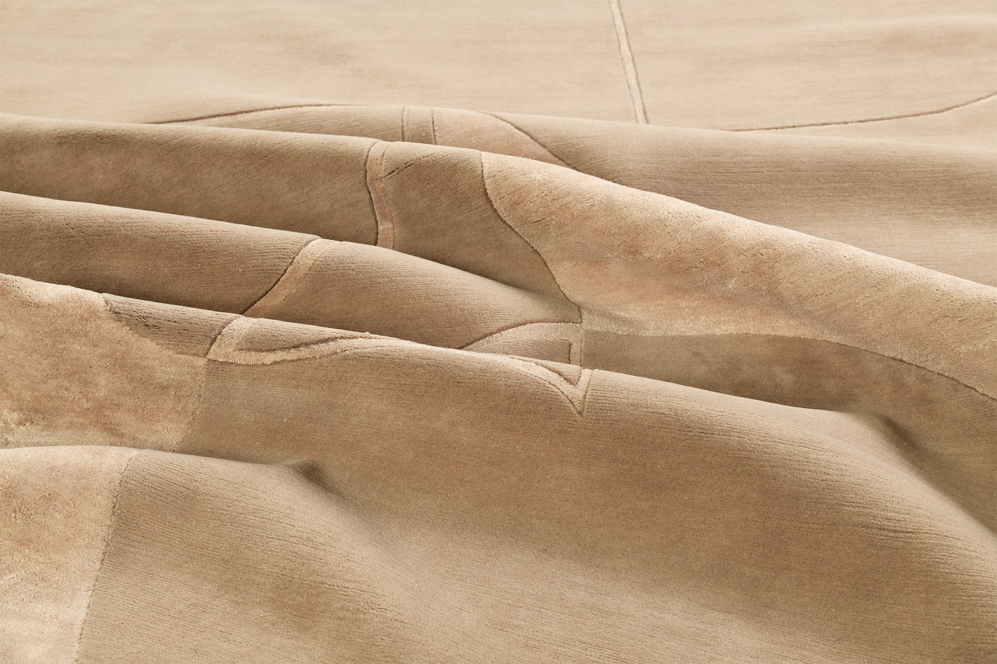 Contour by Claudia Afshar