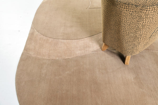 Contour by Claudia Afshar, Nocciola - styled in room setting