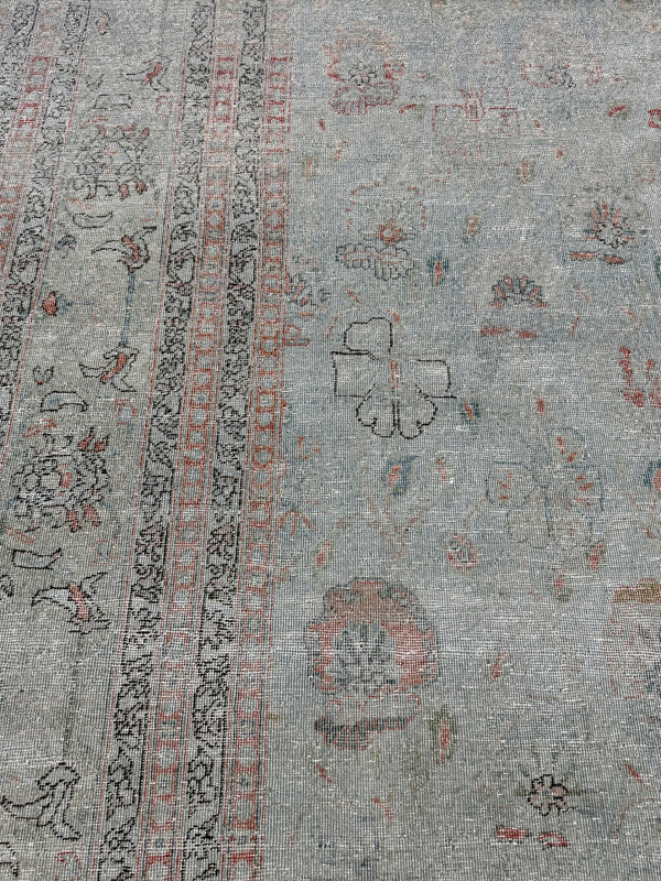 Antique Persian Zigler Mahal - close-up of weave texture and pile
