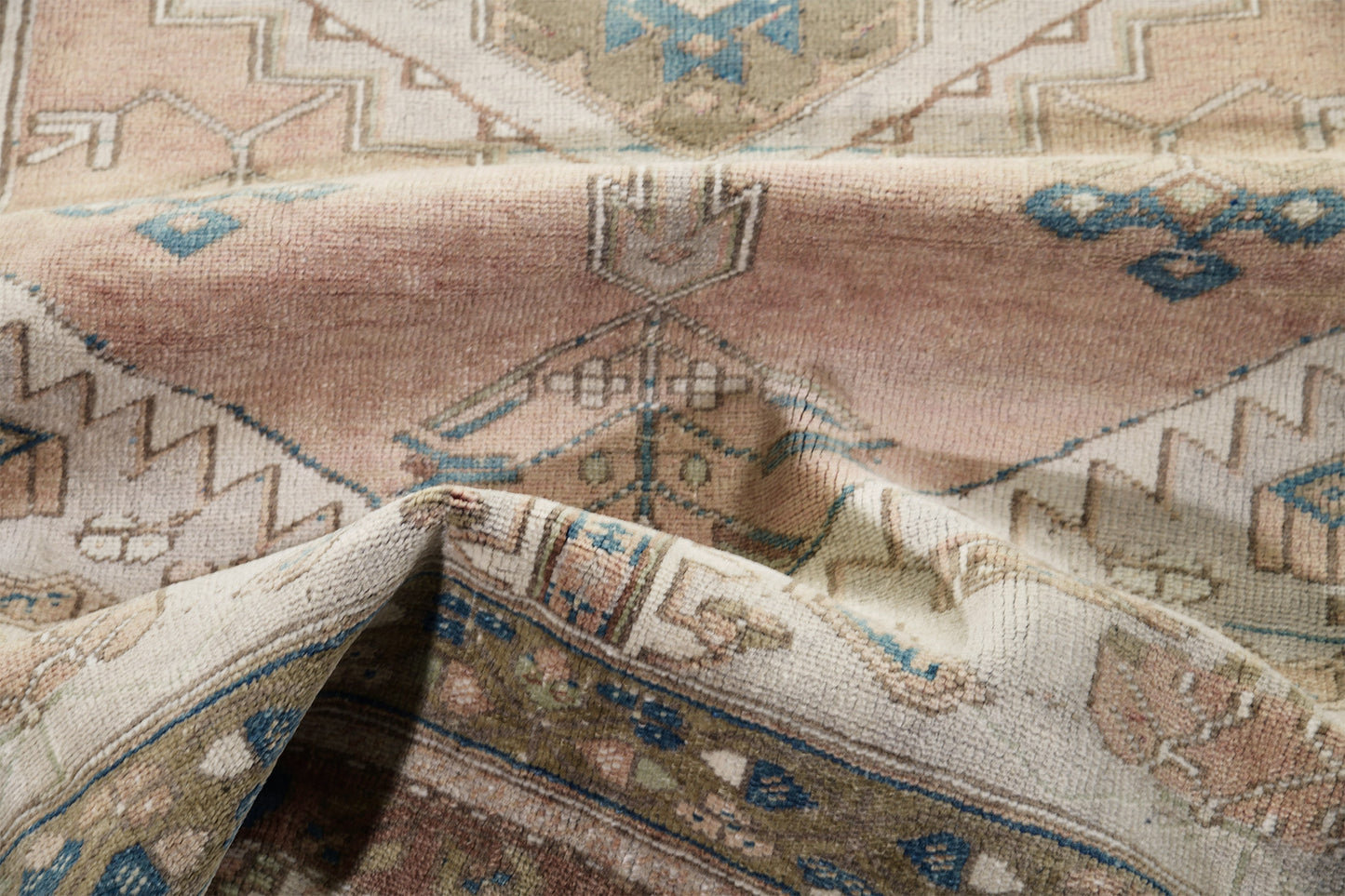 Vintage Turkish Anatolian - hand-knotted in Turkey - detailed border and fringe [#38]